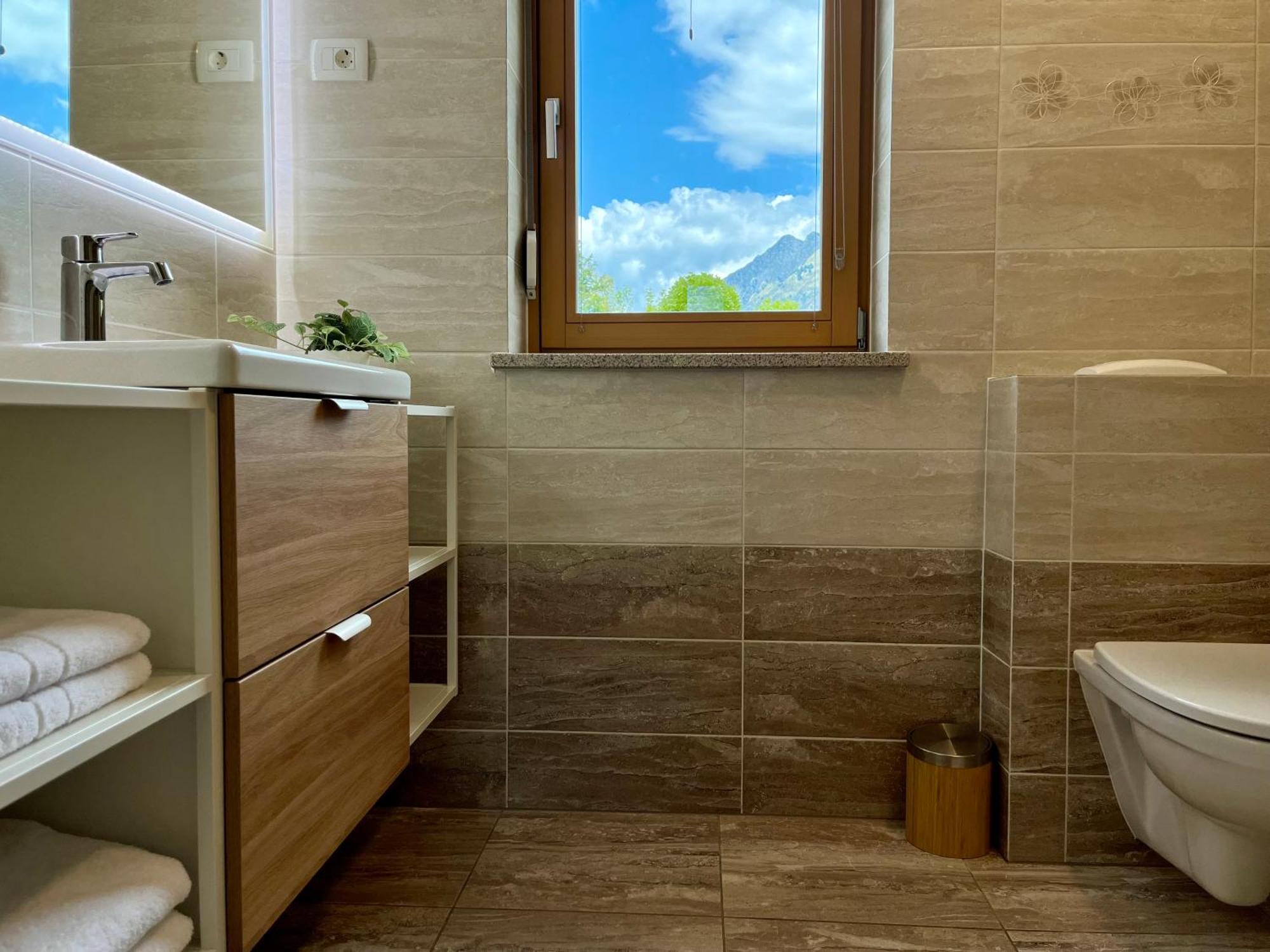 קובאריד Cozy & Chic - Apartment With A Private Patio מראה חיצוני תמונה